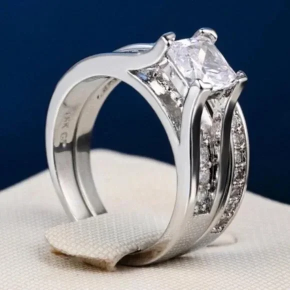 NEW 925 STERLING SILVER SET ENGAGEMENT DIAMOND RING, CUTE RING, SHINY RING. - Picture 5 of 6